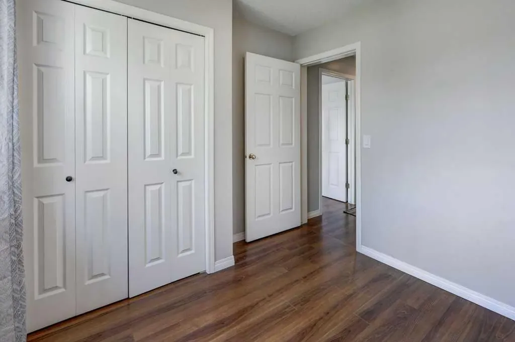 8034 24 Street SE Calgary AB T2C 0Z3
