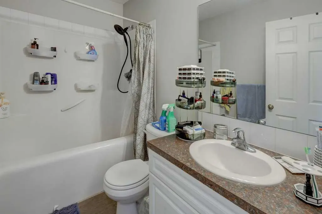 8034 24 Street SE Calgary AB T2C 0Z3