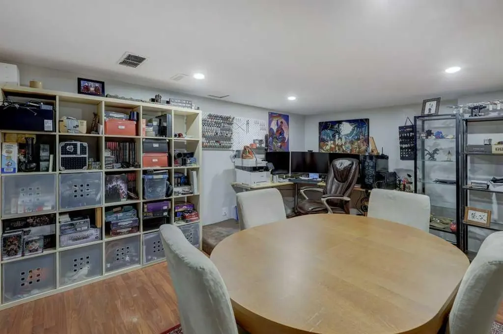 8034 24 Street SE Calgary AB T2C 0Z3