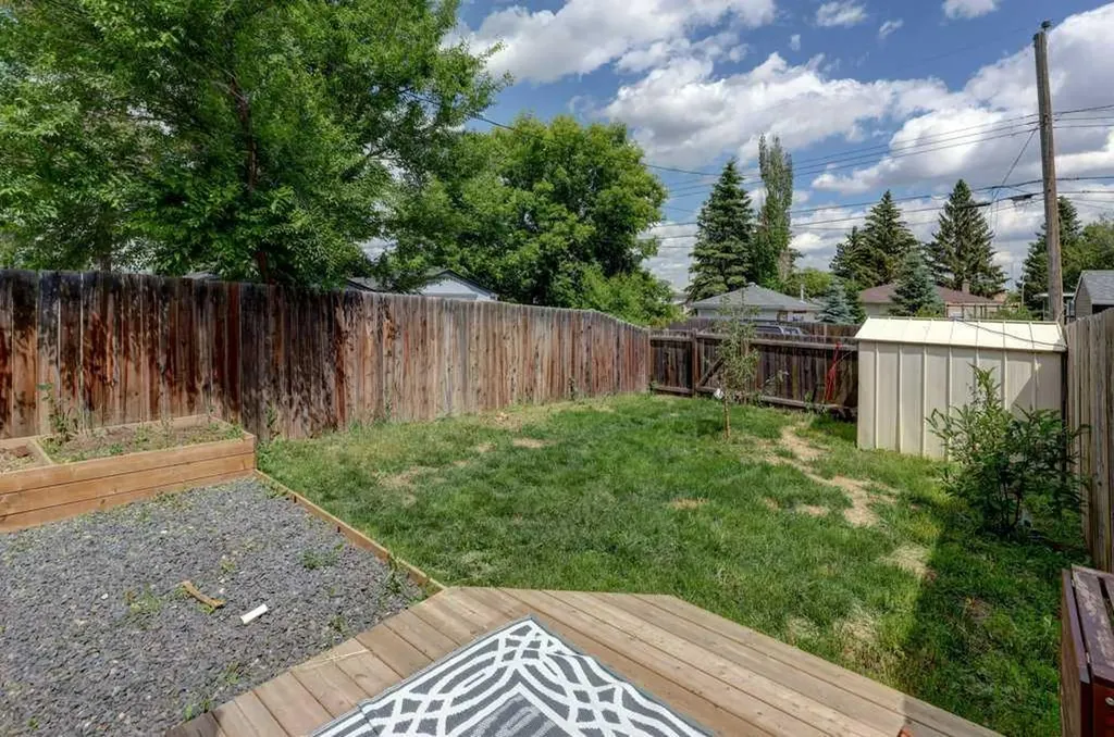 8034 24 Street SE Calgary AB T2C 0Z3