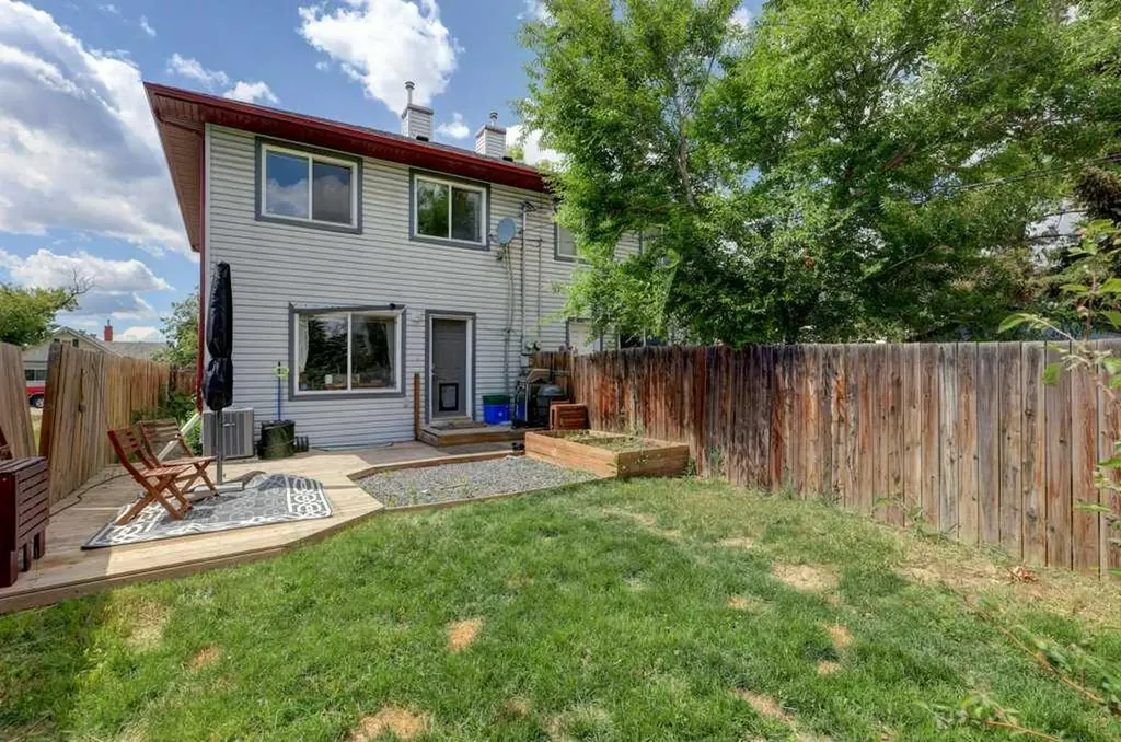 8034 24 Street SE Calgary AB T2C 0Z3
