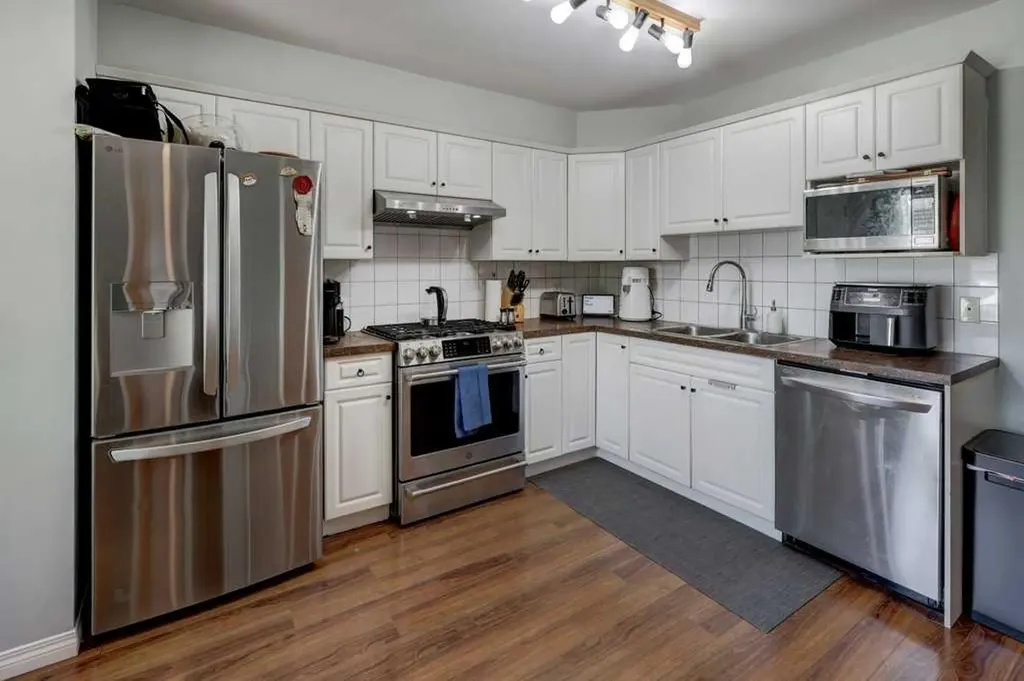 8034 24 Street SE Calgary AB T2C 0Z3