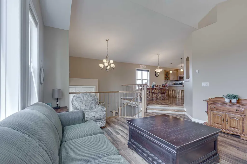 74 Mackenzie Crescent Lacombe AB T4L 0B3