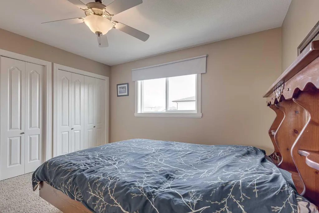 74 Mackenzie Crescent Lacombe AB T4L 0B3