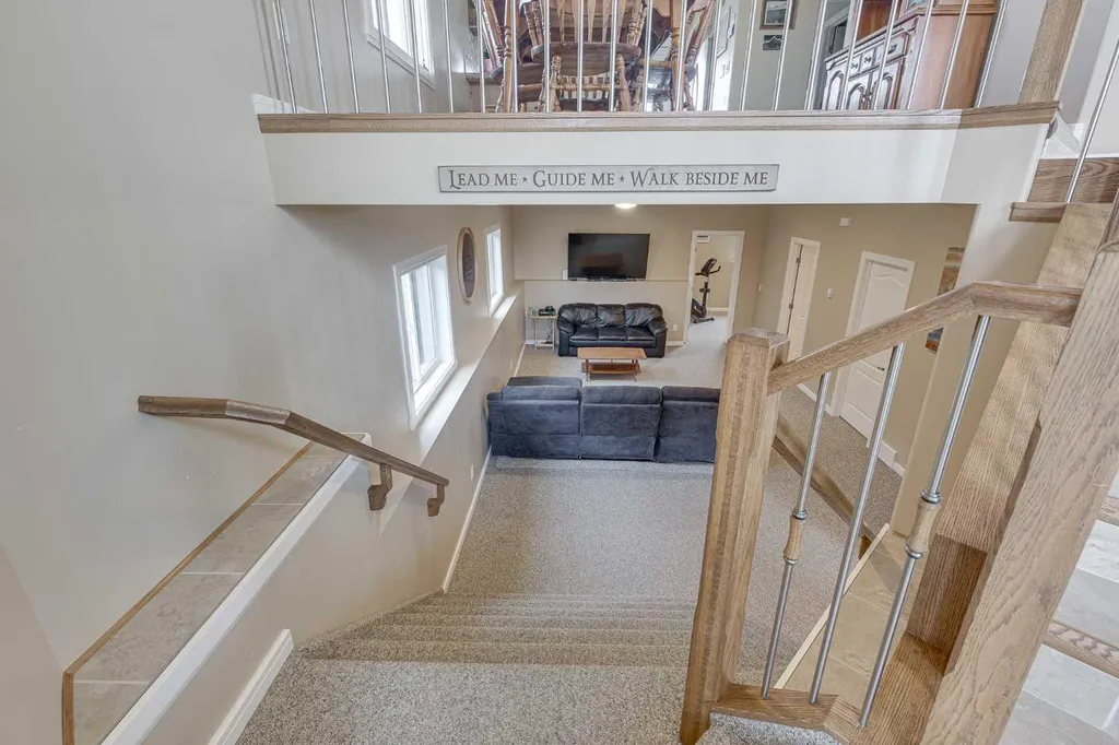 74 Mackenzie Crescent Lacombe AB T4L 0B3