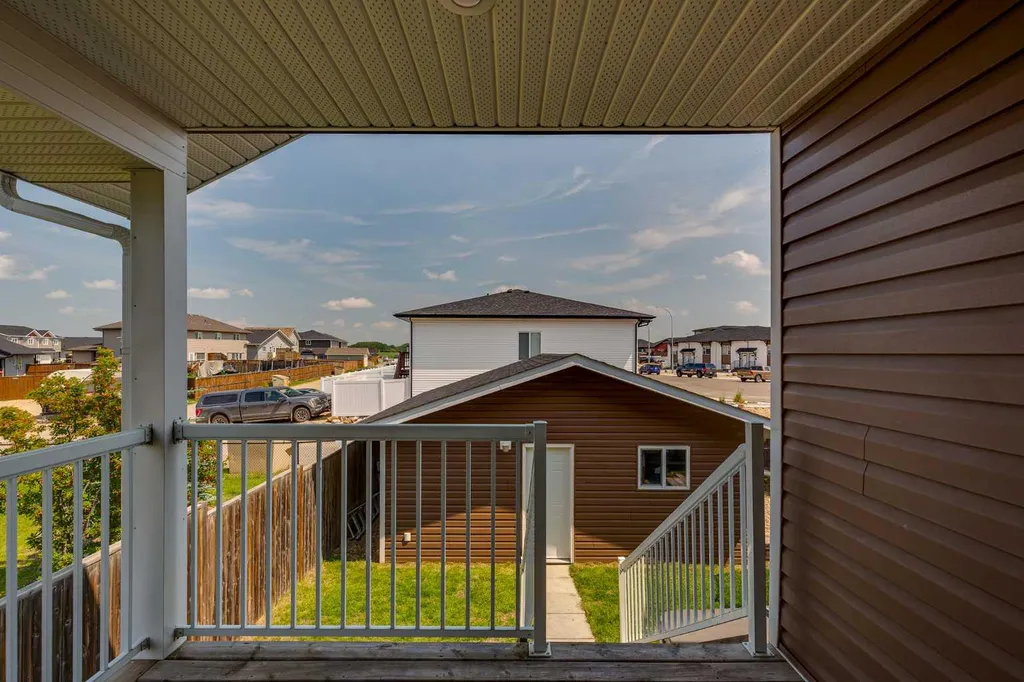 74 Mackenzie Crescent Lacombe AB T4L 0B3