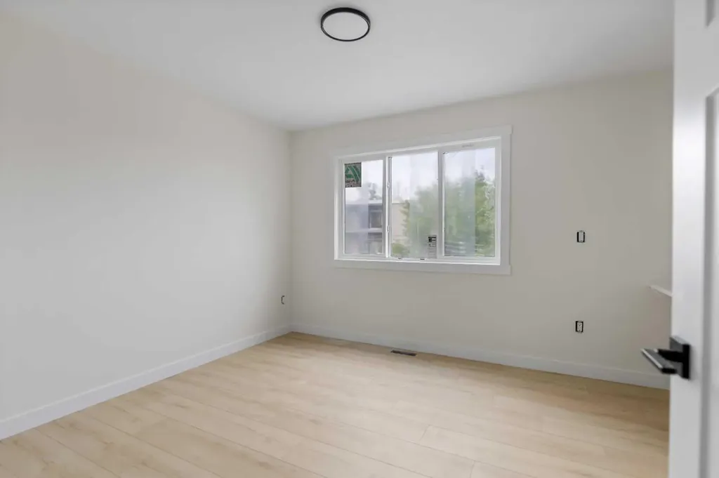 2020 12 Avenue SW Calgary AB T3C 0S1