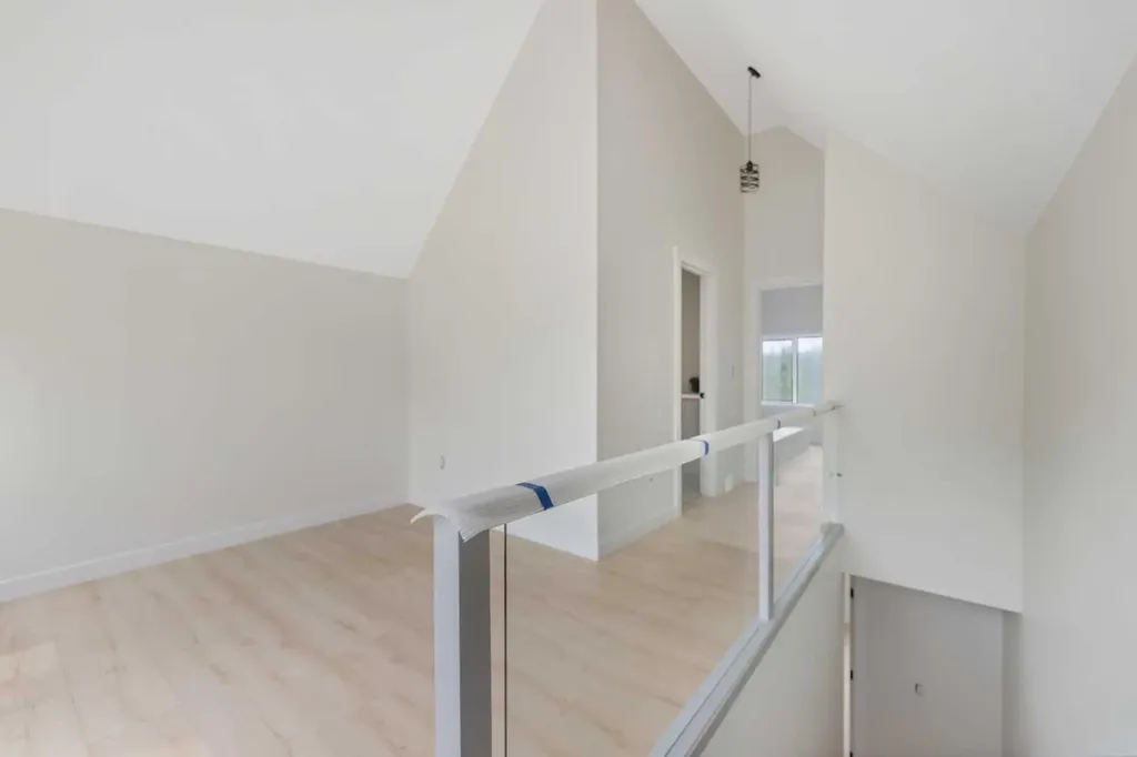 2020 12 Avenue SW Calgary AB T3C 0S1