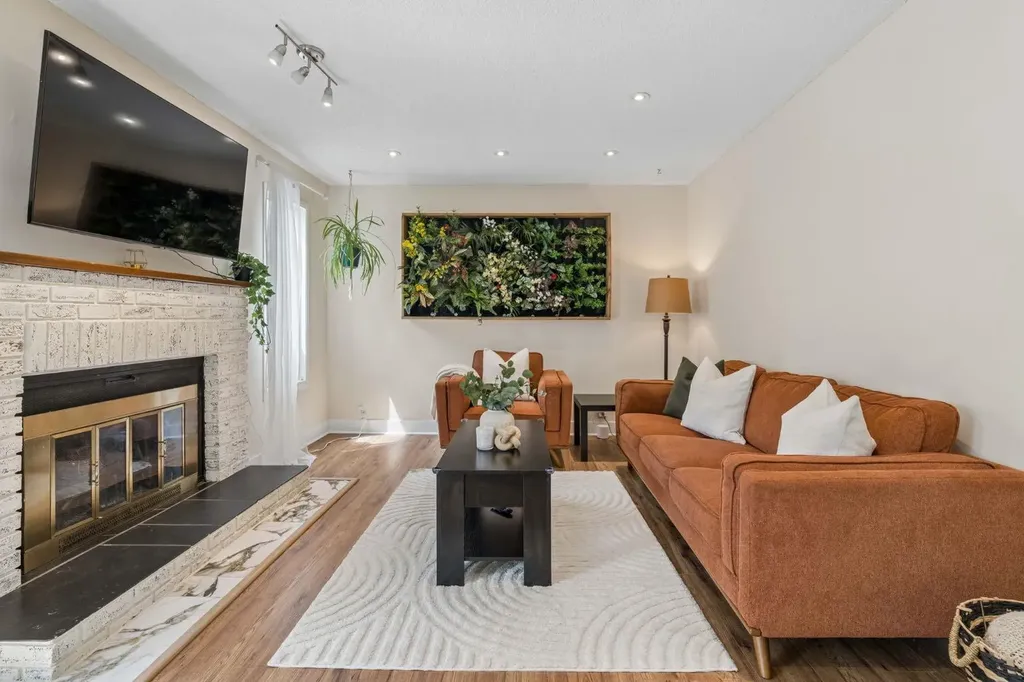 44 Beddington Crescent NE Calgary AB T3K 1N5