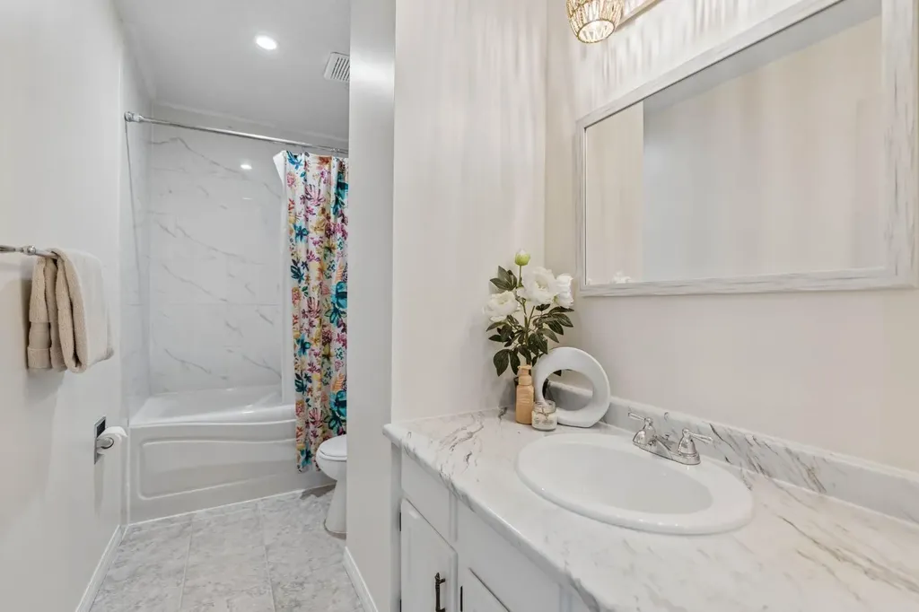 44 Beddington Crescent NE Calgary AB T3K 1N5
