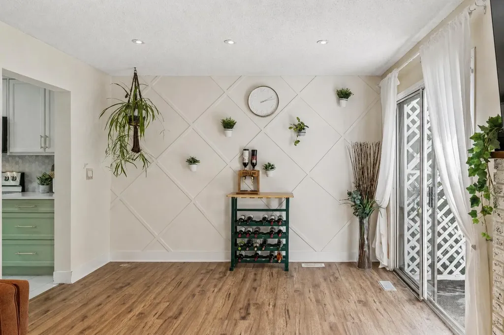 44 Beddington Crescent NE Calgary AB T3K 1N5