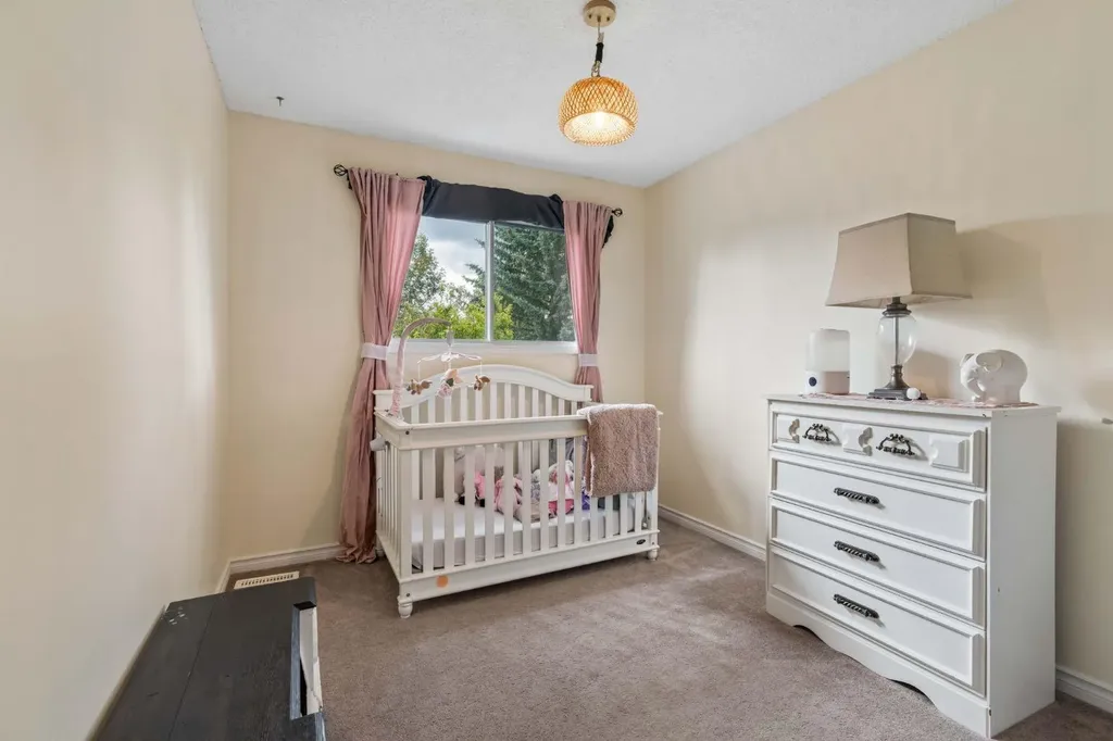 44 Beddington Crescent NE Calgary AB T3K 1N5