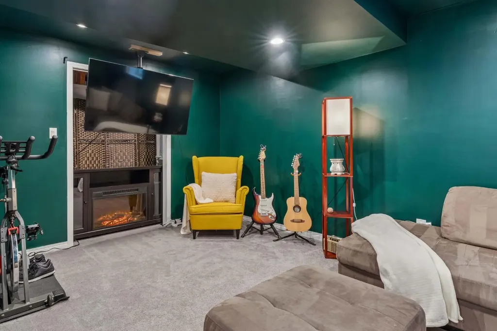 44 Beddington Crescent NE Calgary AB T3K 1N5