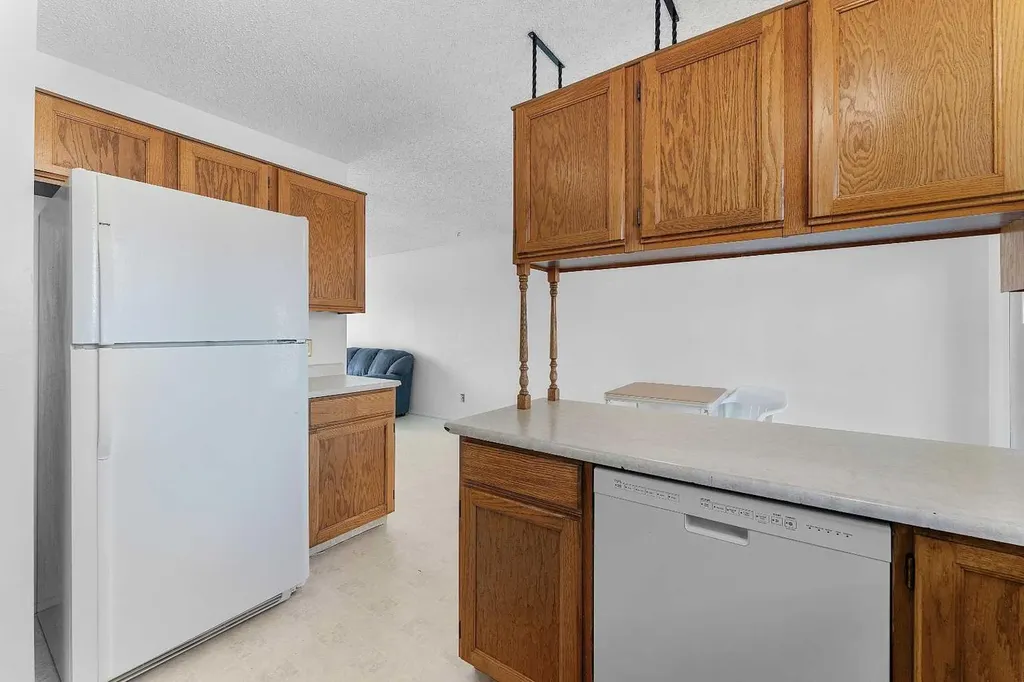 905 6 Street SE High River AB T1V1K3