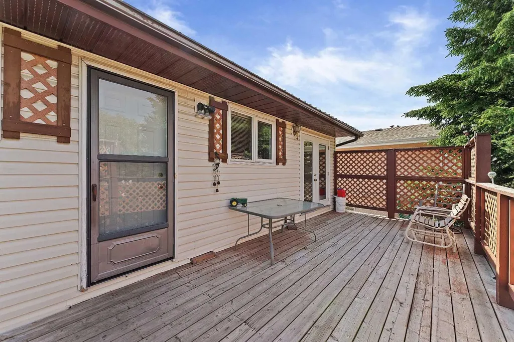 905 6 Street SE High River AB T1V1K3
