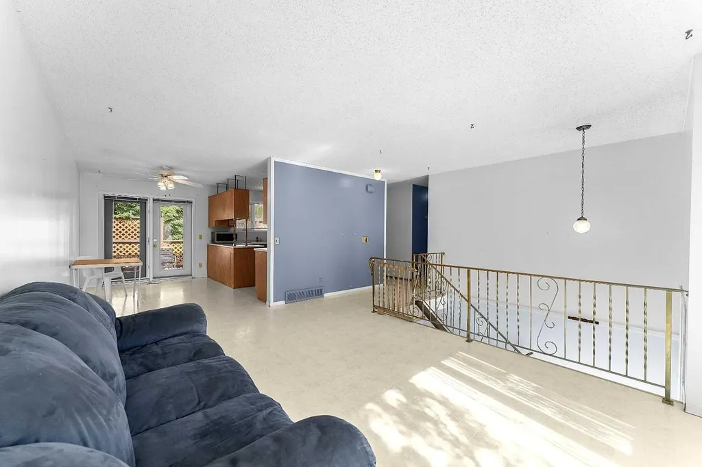 905 6 Street SE High River AB T1V1K3