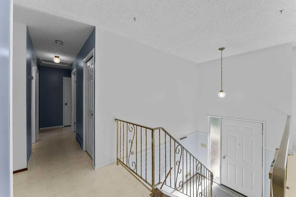 905 6 Street SE High River AB T1V1K3