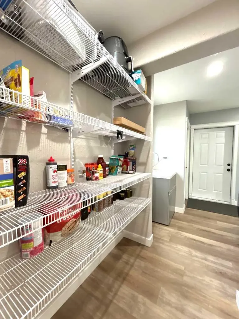 938 Manor Place SE Redcliff AB T0J 2P0