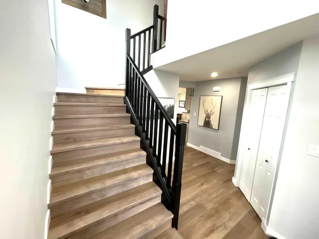 938 Manor Place SE Redcliff AB T0J 2P0