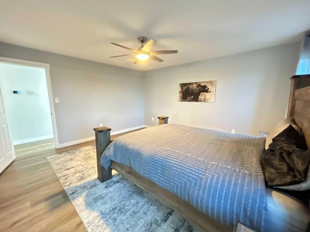 938 Manor Place SE Redcliff AB T0J 2P0