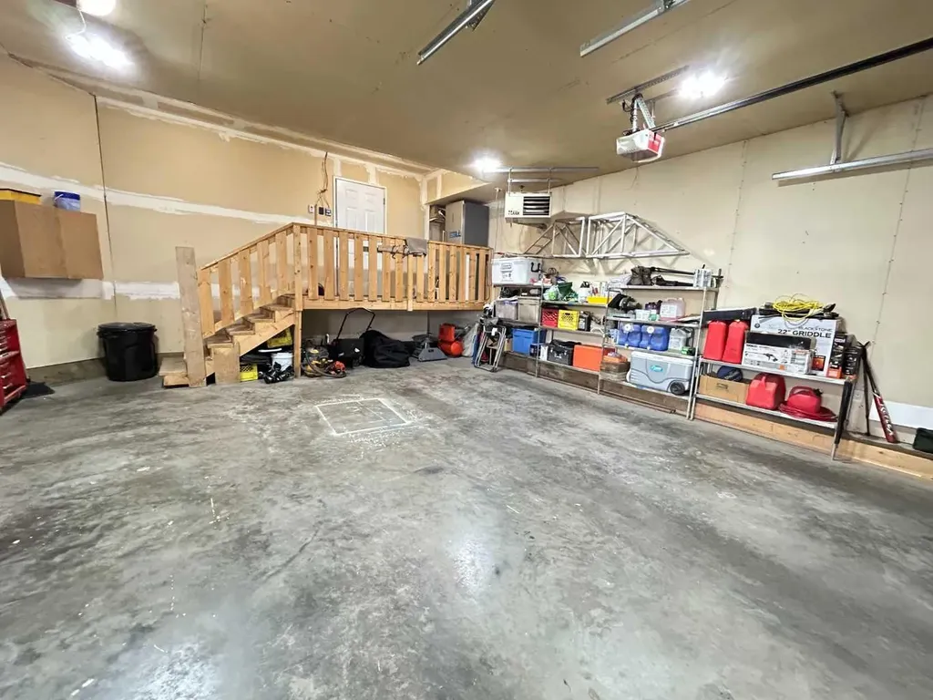 938 Manor Place SE Redcliff AB T0J 2P0