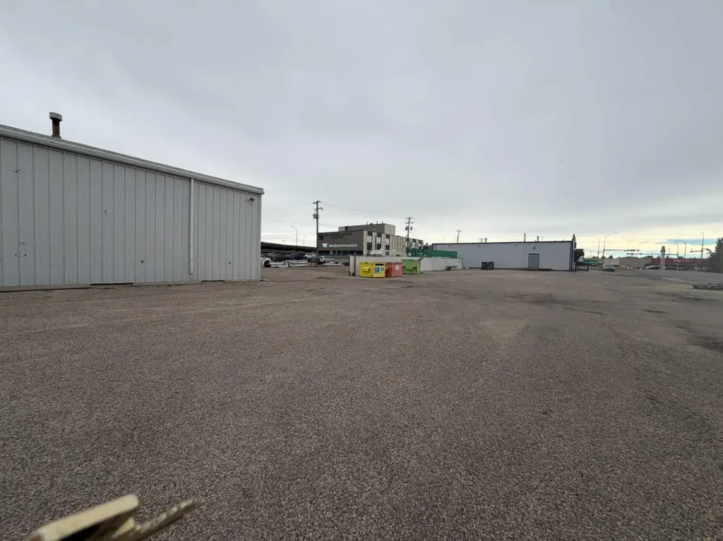 11507 100 Street Grande Prairie AB T8V 2N7