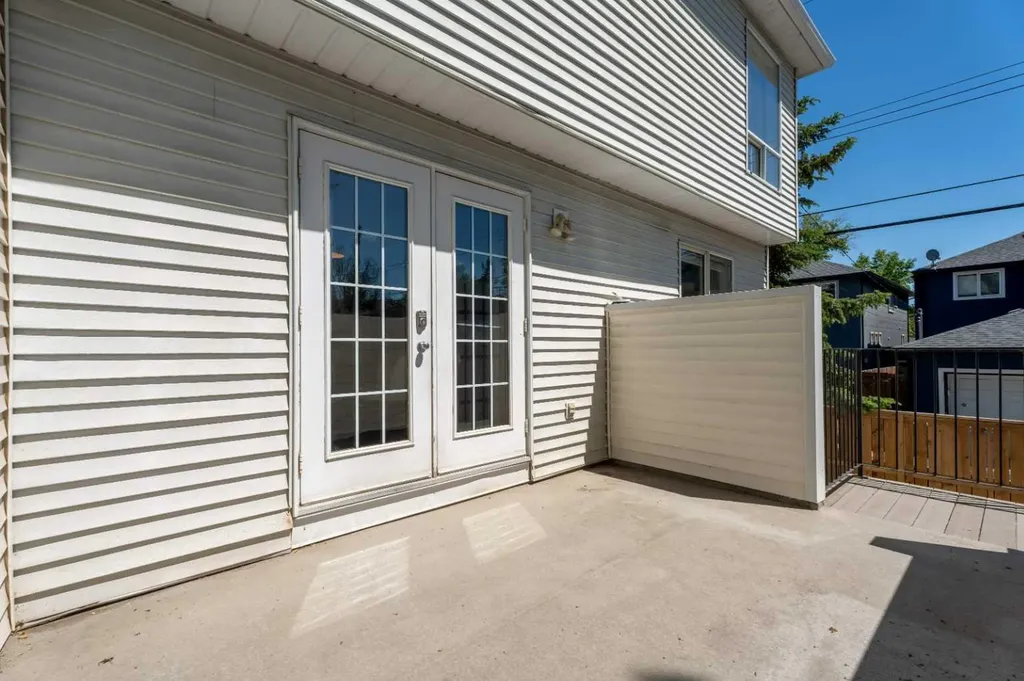 3311 5 Avenue NW Calgary AB T2N 4T5