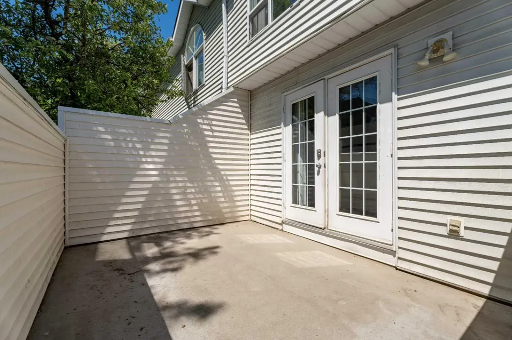 3311 5 Avenue NW Calgary AB T2N 4T5