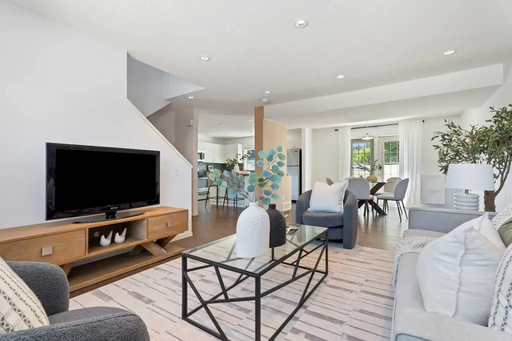 3311 5 Avenue NW Calgary AB T2N 4T5