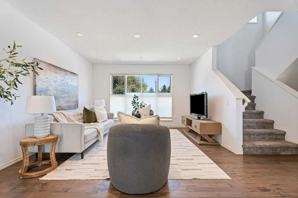 3311 5 Avenue NW Calgary AB T2N 4T5