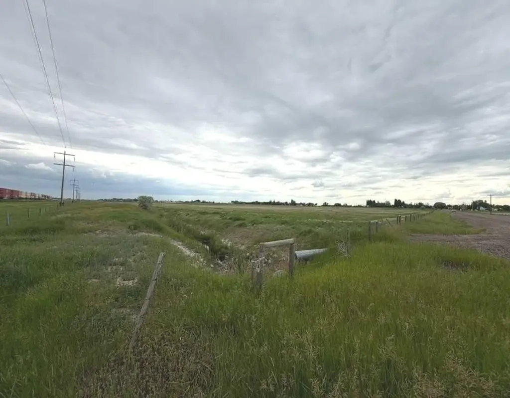 Cassils Road W Rural Newell County Of AB T1R 1C5
