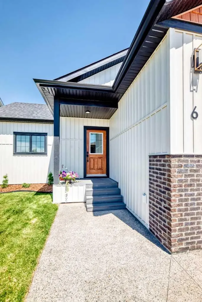 6 Napoleon Meadows Way Innisfail AB T4G 0N6