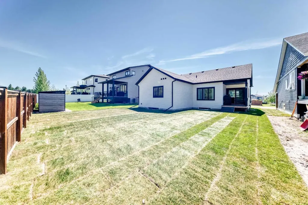 6 Napoleon Meadows Way Innisfail AB T4G 0N6