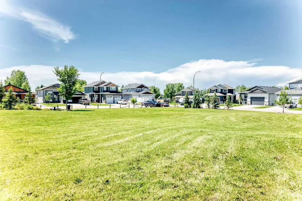 6 Napoleon Meadows Way Innisfail AB T4G 0N6