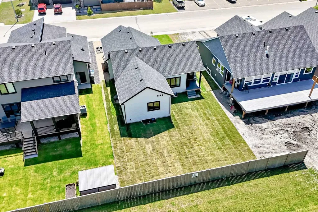 6 Napoleon Meadows Way Innisfail AB T4G 0N6