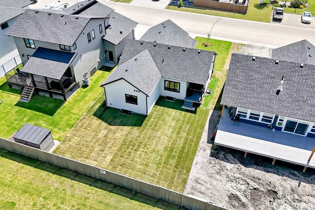 6 Napoleon Meadows Way Innisfail AB T4G 0N6