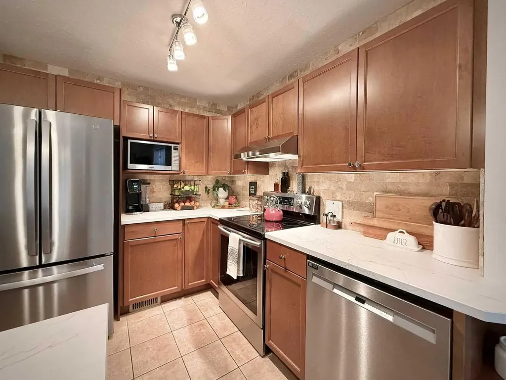 6006 87a Street Grande Prairie AB T8W 2X2