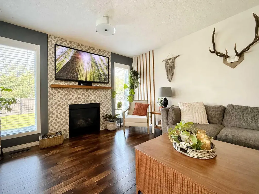 6006 87a Street Grande Prairie AB T8W 2X2