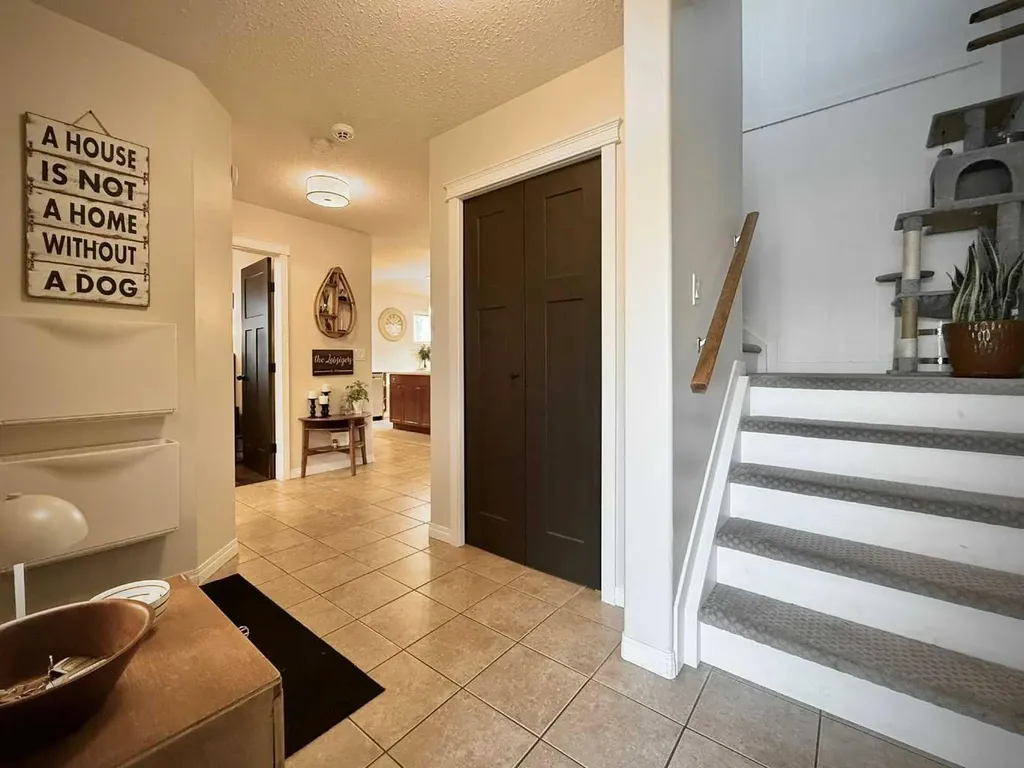 6006 87a Street Grande Prairie AB T8W 2X2