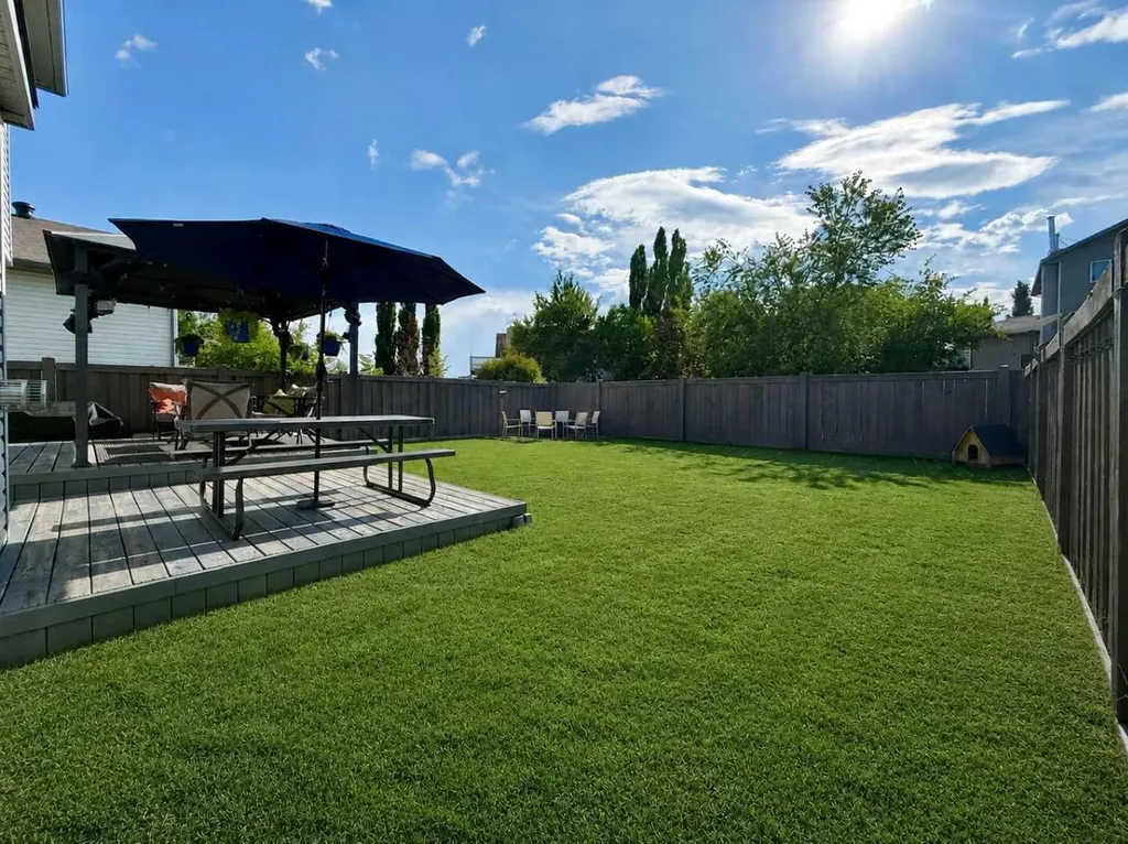 6006 87a Street Grande Prairie AB T8W 2X2