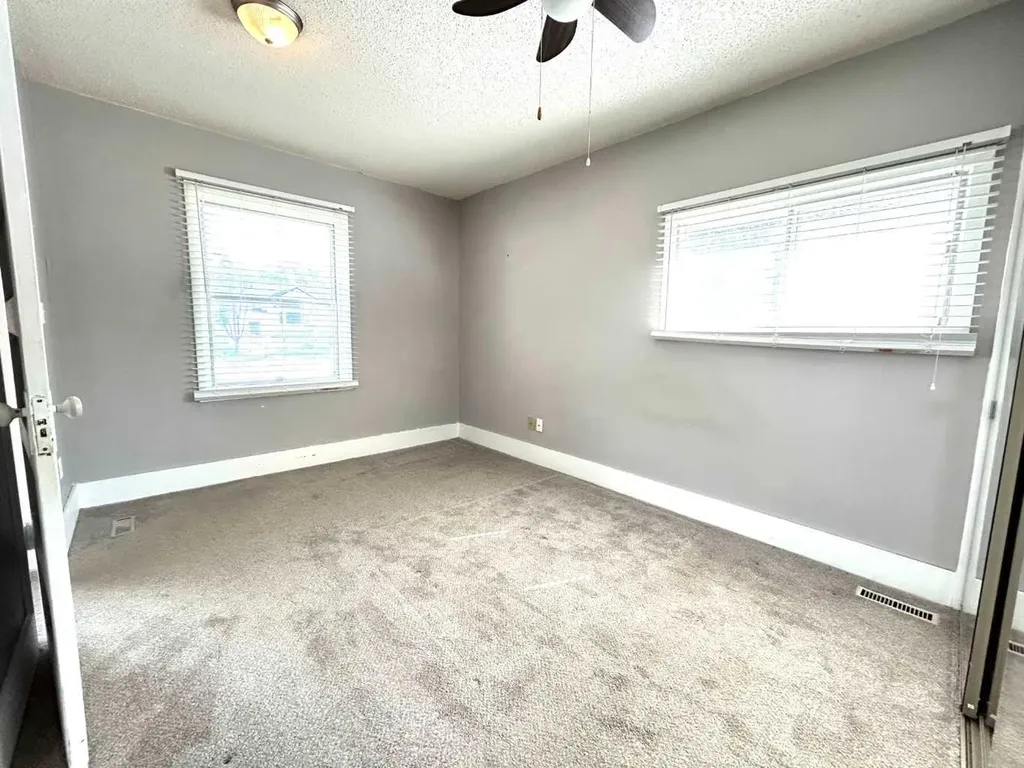 1111 Braemar Street SE Medicine Hat AB T1A0W1