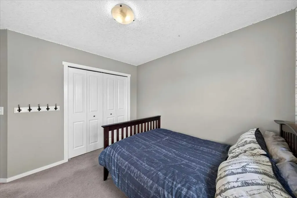 483 Silverado Plains Circle SW Calgary AB T2X 0H3