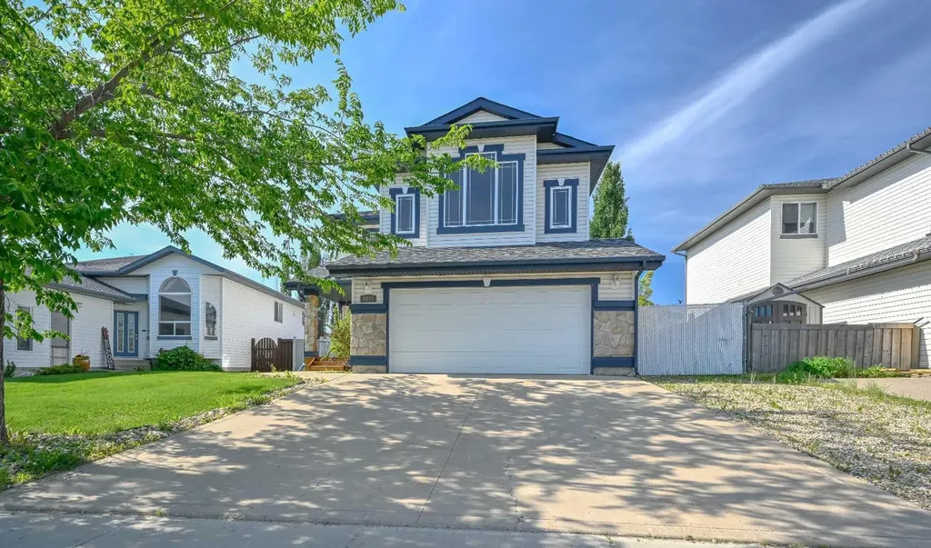 8841 Lakeland Drive Grande Prairie AB T8X 1V8