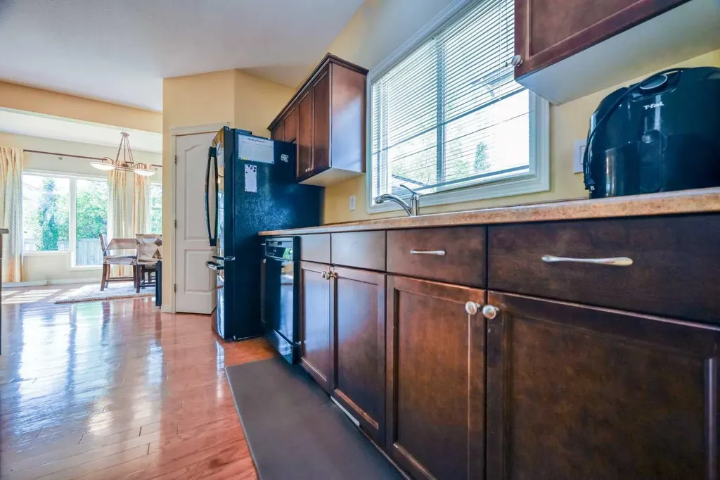 8841 Lakeland Drive Grande Prairie AB T8X 1V8