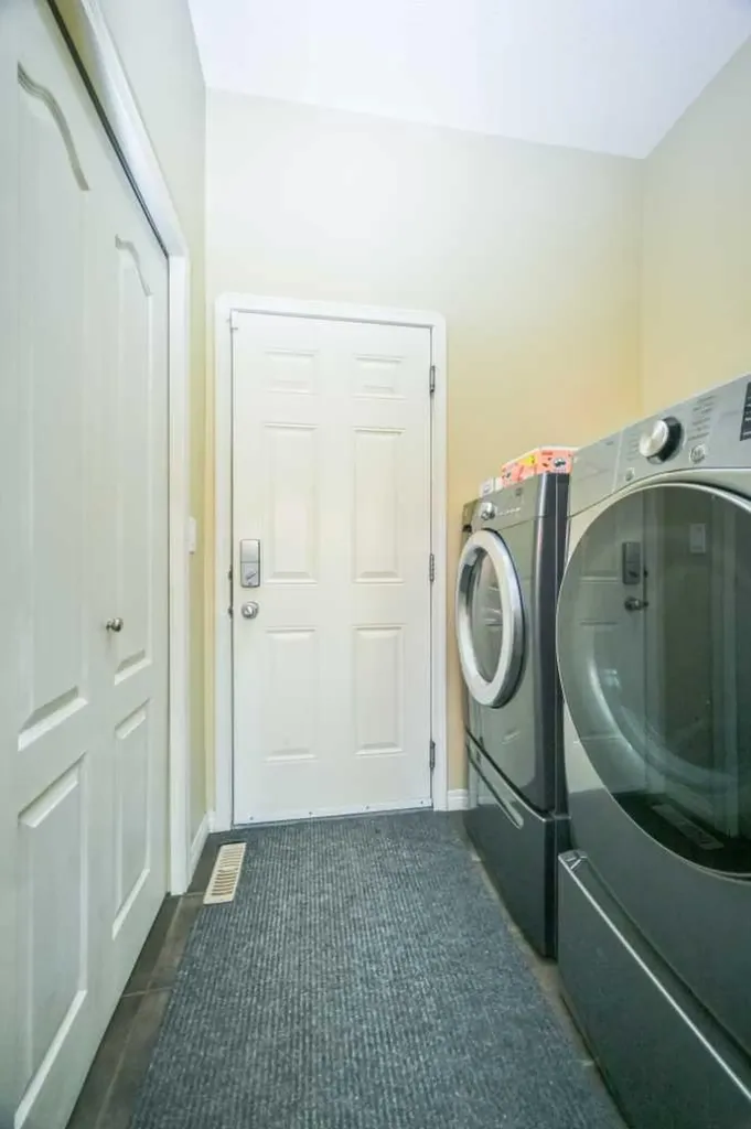 8841 Lakeland Drive Grande Prairie AB T8X 1V8