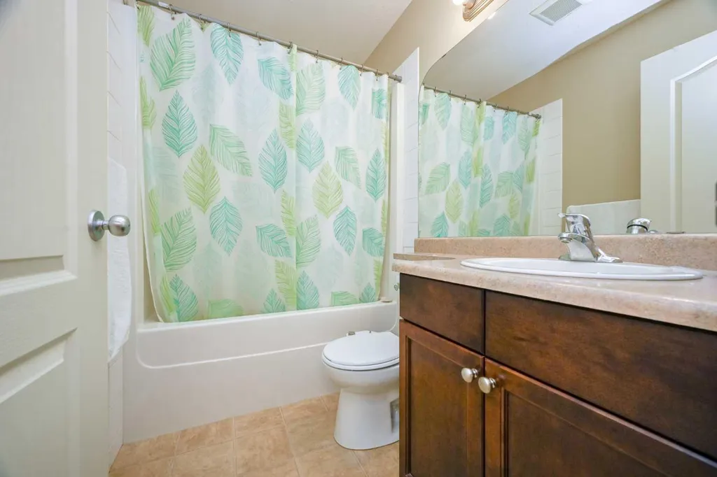 8841 Lakeland Drive Grande Prairie AB T8X 1V8