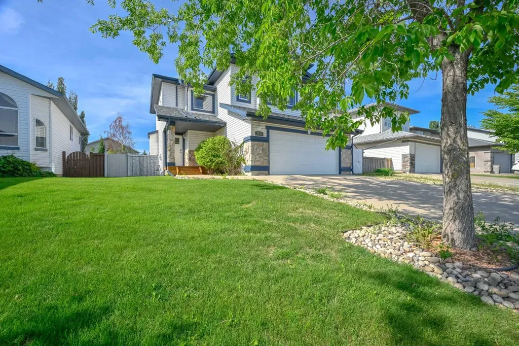 8841 Lakeland Drive Grande Prairie AB T8X 1V8