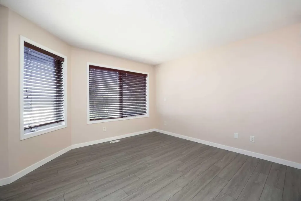 98 Wilson Drive Fort Mcmurray AB T9H 0A1