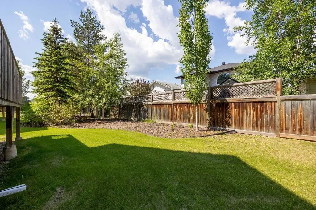 98 Wilson Drive Fort Mcmurray AB T9H 0A1