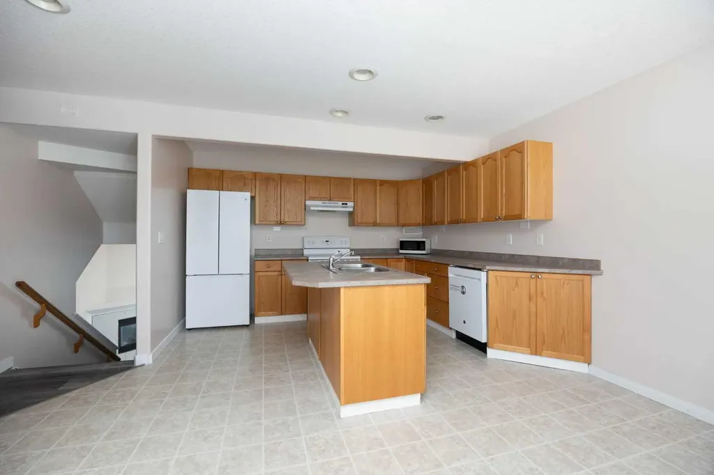 98 Wilson Drive Fort Mcmurray AB T9H 0A1